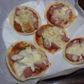 こうへい1206's cooksnap of when they made 餃子の皮でパリパリピザ.