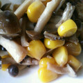 こびぃ。's cooksnap of when they made しめじとコーンのマヨ炒め.