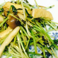 ぴよぴよたまちゃん's cooksnap of when they made 豆苗とあぶらあげ炒め.