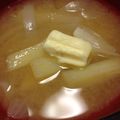 みゆうym's cooksnap of when they made 新たまねぎと新じゃがの味噌汁+バター.