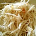 魔法の粉's cooksnap of when they made 梅干し大葉の大根サラダ.
