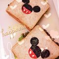 pyonぴょん吉's cooksnap of when they made くり貫きミッキーサンド☆.