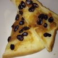 yummy?'s cooksnap of when they made 練乳とレーズンのトーストwithきなこ♫.