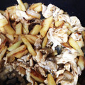 ぐっちぐっちぐっち's cooksnap of when they made じゃがいもと豚肉のバター醤油炒め.