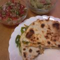 3yentown's cooksnap of when they made 旦那が作る♪チキンケサディア.