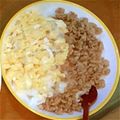 ことぶき君's cooksnap of when they made 【簡単】生姜の効いた鳥そぼろ*二色ご飯.