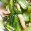 ちゃか99's cooksnap of when they made チンゲンサイとシメジの炒め物.