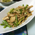 いぐれい's cooksnap of when they made にんにくの芽ときのこの炒めもの.