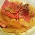 jerrytomo's cooksnap of when they made 大根とベーコンのコンソメ炒め.