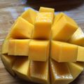 minoriloca's cooksnap of when they made マンゴーの切り方とひえひえマンゴーミルク.