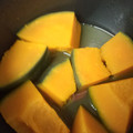 love385's cooksnap of when they made 安売りかぼちゃもじっくり蒸し茹ですれば….