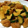athesca's cooksnap of when they made 味噌なのにあっさり！鶏とズッキーニ炒め。.