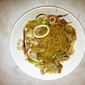 ひとり飯's cooksnap of when they made 裏技で絶品！我家のいか焼きそば.