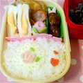 しーな☆彡's cooksnap of when they made 簡単！キャラ弁当☆レース&バラ♪.