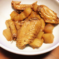 uketoru's cooksnap of when they made 手羽先と大根の照り煮.