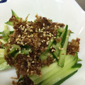 ちょみ☆☆'s cooksnap of when they made 鰹節佃煮ときゅうりの酢胡麻和え.