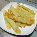 り☆ほ's cooksnap of when they made ワンタンの皮でチーズ巻き揚げ.