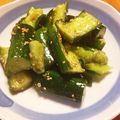 ayakawa67☆'s cooksnap of when they made たたきキュウリ♪ゴマ油の風味で韓国風に.