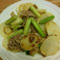 maopiko's cooksnap of when they made 豚肉とじゃがいもとアスパラの塩麹炒め.