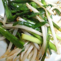 嫁〜ず☆なめがた子's cooksnap of when they made 簡単にら&もやし♪オイスターソース炒め.