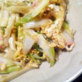 noguson's cooksnap of when they made たっぷり長ネギとかまぼこの卵とじ.