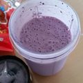 よっちゃん★☆★'s cooksnap of when they made 濃厚ーっ♪ブルーベリーバナナスムージー♪.