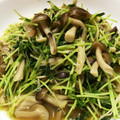 ♪おれんじ30♪'s cooksnap of when they made きのこいっぱいの柚子胡椒炒め.