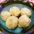 あ・み's cooksnap of when they made えのきが入った白玉団子♬しかもカレー味.