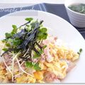 ayto's cooksnap of when they made めんつゆで簡単★ほうれん草ベーコン卵丼.