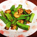 よぴえもん729's cooksnap of when they made オクラとエビのカレー炒め.