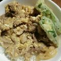 ROSE＊マリン's cooksnap of when they made 簡単♬こま切れ肉で『玉ねぎ入り豚肉丼』.