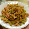 でゅるけむ's cooksnap of when they made ぱぱっと一品♪　ゴーヤ(苦瓜)と卵のベーコン炒め.