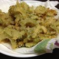 かな☆'s cooksnap of when they made 少量油でＯＫ!ゴーヤチップス.