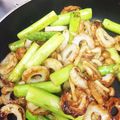 Kauu's cooksnap of when they made なめことアスパラのバター醤油炒め.