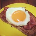 かずえるん's cooksnap of when they made ジブリ飯*パズーのベーコンエッグパン*.