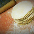 Malmöの新米's cooksnap of when they made ☆もっちもち♪手作り餃子の皮☆.
