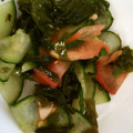 sakura96's cooksnap of when they made トマトときゅうりとワカメの酢のもの.