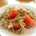 まゆみ母ちゃん's cooksnap of when they made 蕎麦と旬のトマトの胡麻たれ.