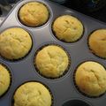 blueviolet's cooksnap of when they made バナナとクリームチーズのマフィン.