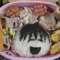 seyumama's cooksnap of when they made キャラ弁♪ニコニコおにぎり運動会弁当＾＾.