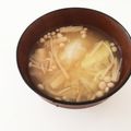 明希☆＋。's cooksnap of when they made キャベツとえのきの味噌汁.