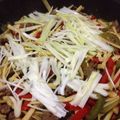 peilian's cooksnap of when they made チンジャオロース.