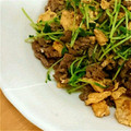 わんりーふ's cooksnap of when they made 簡単すぎる牛肉と卵の中華炒め！.