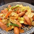 あいｺﾞﾛｳ's cooksnap of when they made ｷｬﾍﾞﾂとｳｲﾝﾅｰのｺﾝｿﾒ炒め.