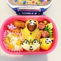 Kanamarukk's cooksnap of when they made フォッコの立体おにぎりポケモンキャラ弁当.