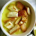mkriri's cooksnap of when they made 食パンの耳でクルトン.