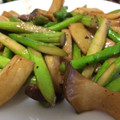 ♪えりぃ♪'s cooksnap of when they made 簡単♪アスパラとエリンギの炒めもの♡.