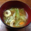 yuRiCandy's cooksnap of when they made キャベツと人参とちくわの味噌汁.