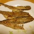 ♪☆マロン☆♪'s cooksnap of when they made おやつに♪おつまみに♪鯵の骨せんべい.
