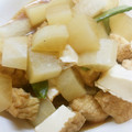 yonhaonma's cooksnap of when they made 簡単煮物☆おばあちゃんの厚揚げと大根.